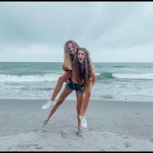 Meet your Posher, Lillie